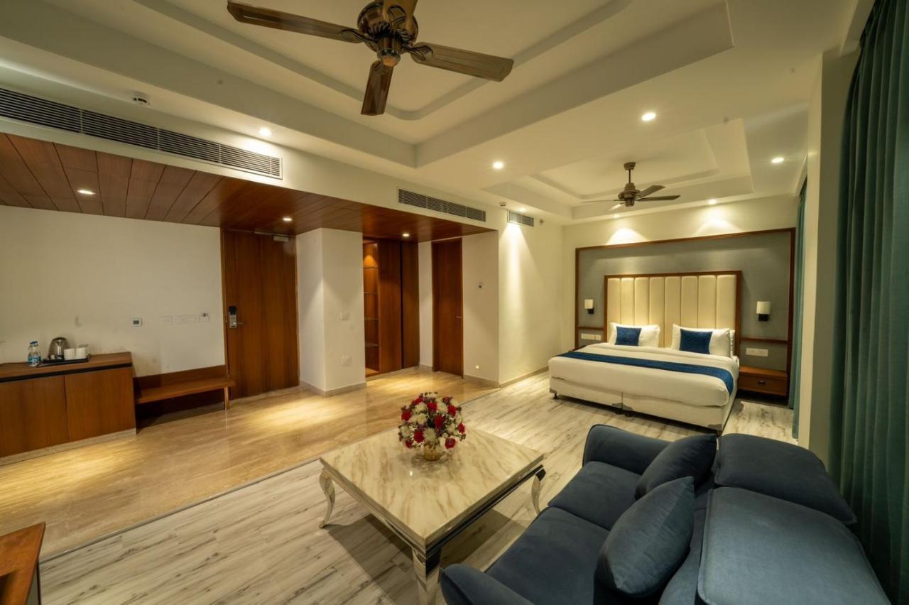 The Central View Faridabad Exterior photo